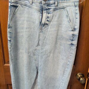 Womens Denim Pencil skirt, size 6 petite